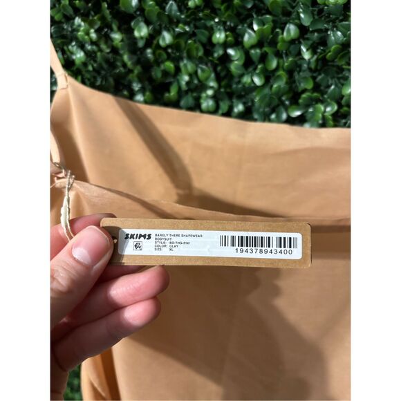 SKIMS NWT BARELY THERE SHAPEWEAR BODYSUIT IN CLAY SZ XL - Picture 4 of 5